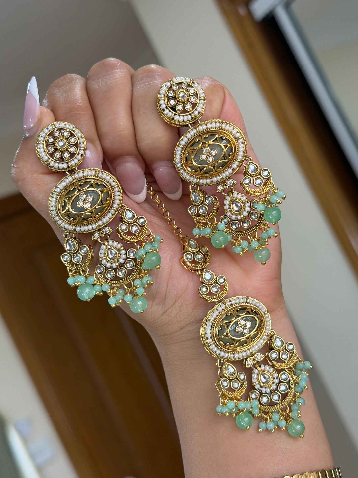 Kundan earrings tikka set