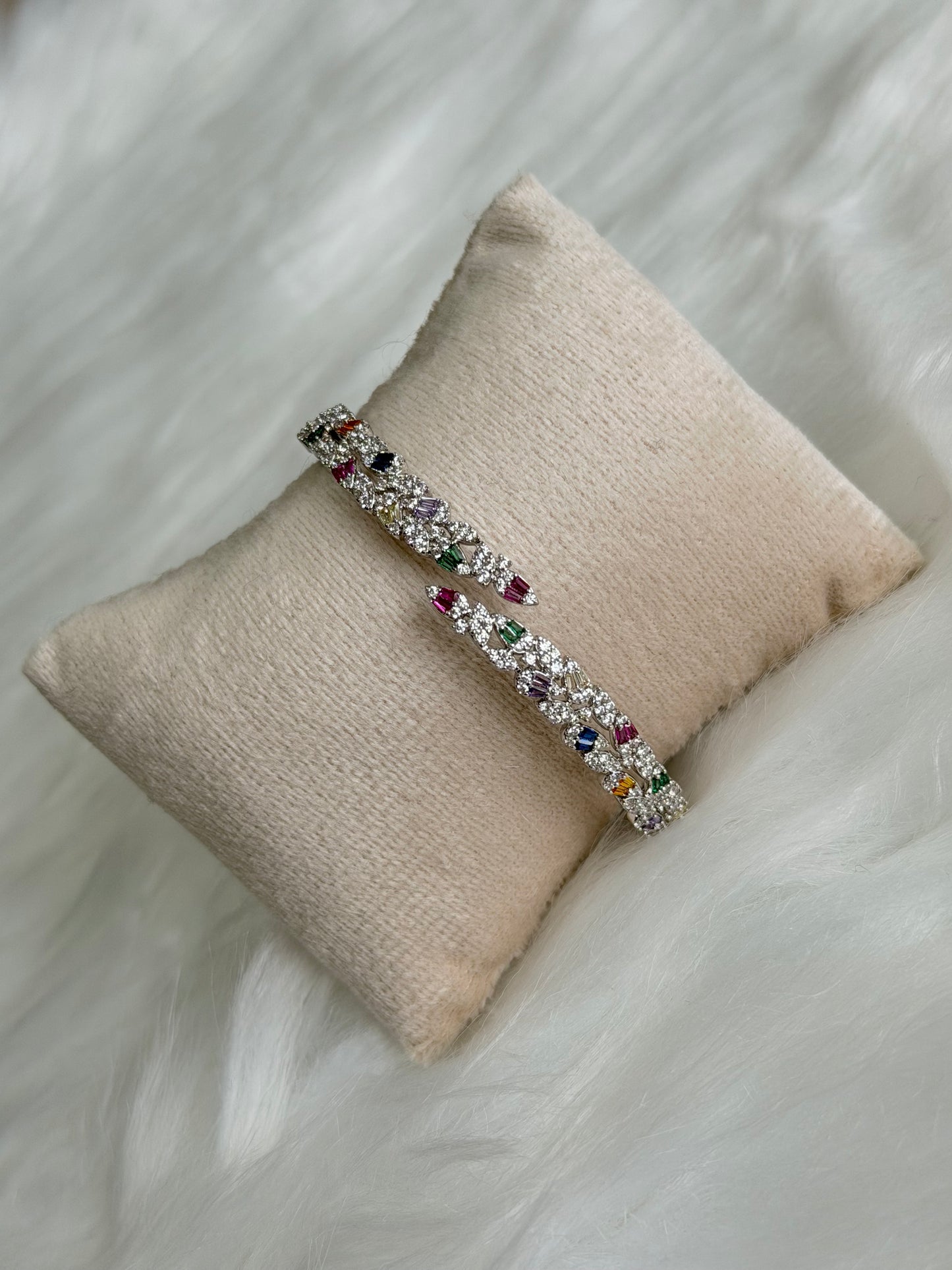 Exclusive bracelet with VVS clarity