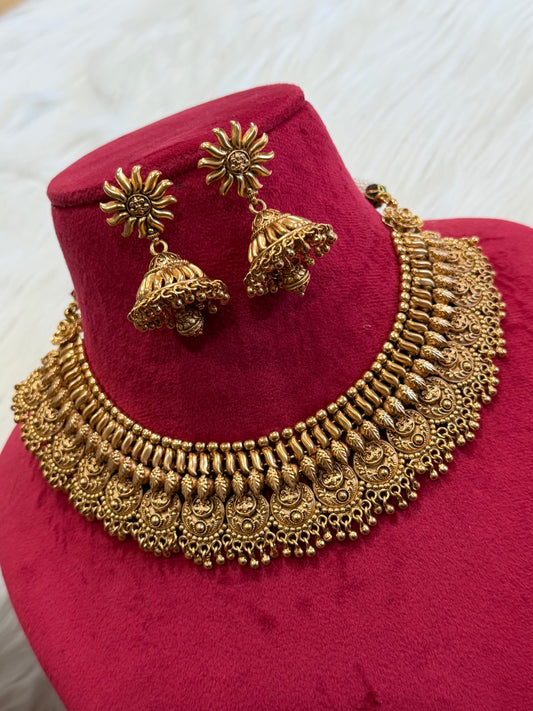 Gold look premium necklace set