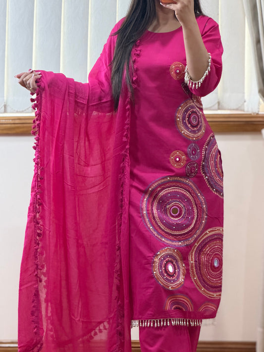 Cotton suit with original mirror eork