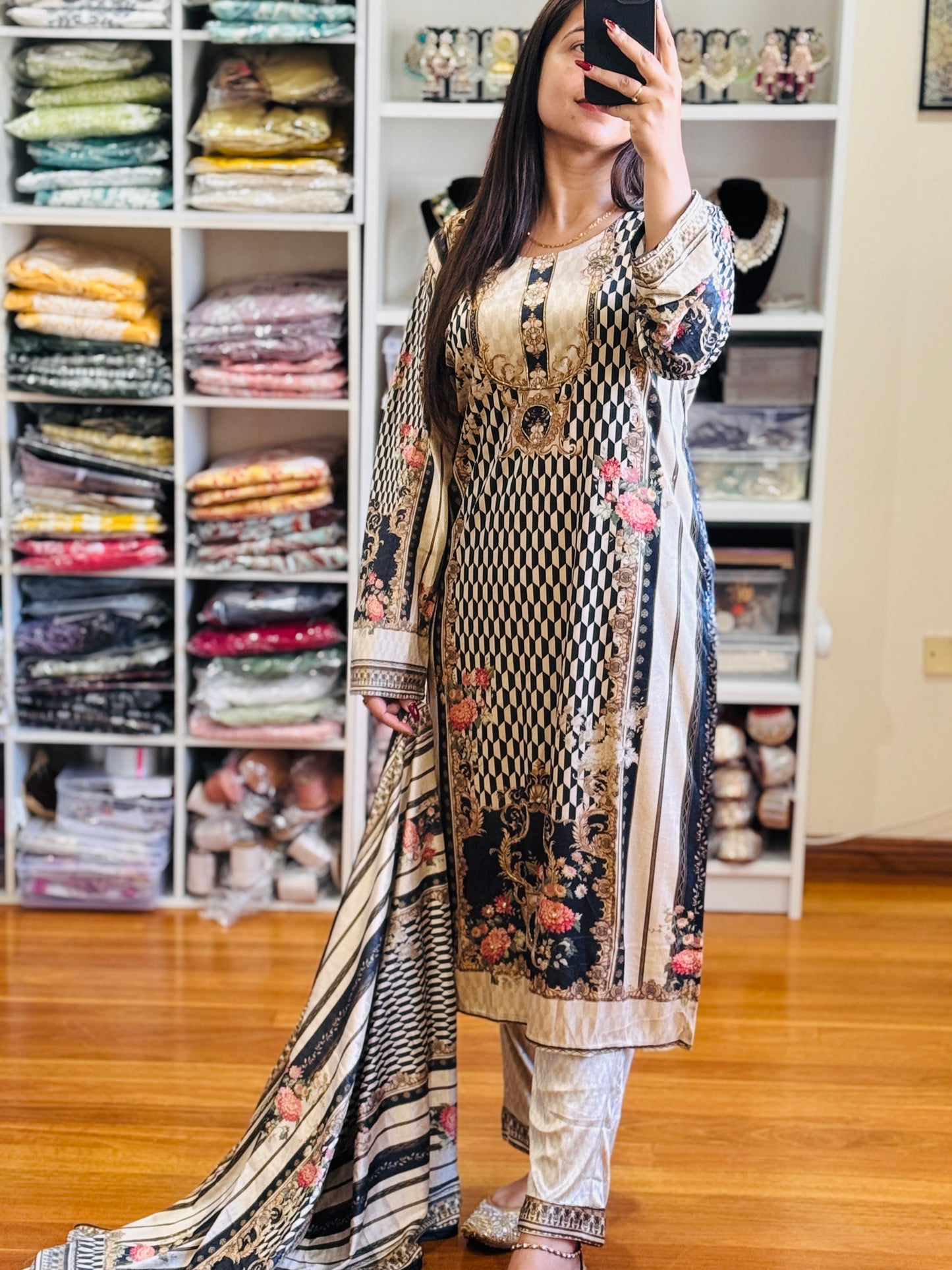 VELVET SUIT WITH DIGITAL PRINT