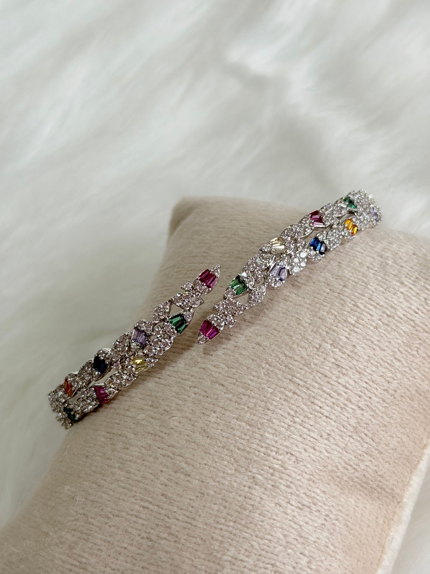 Exclusive bracelet with VVS clarity