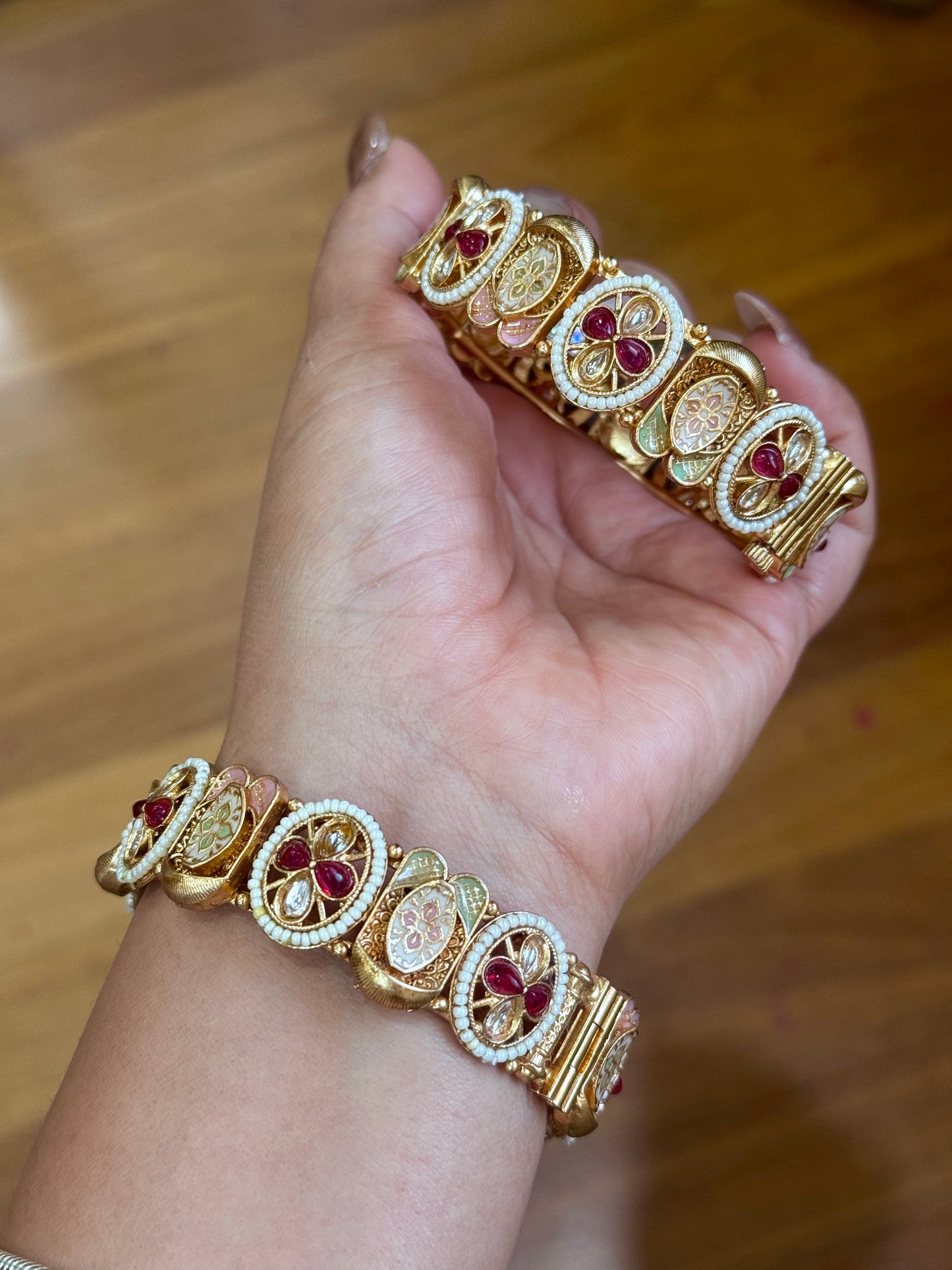 Premium gold look openable kangan