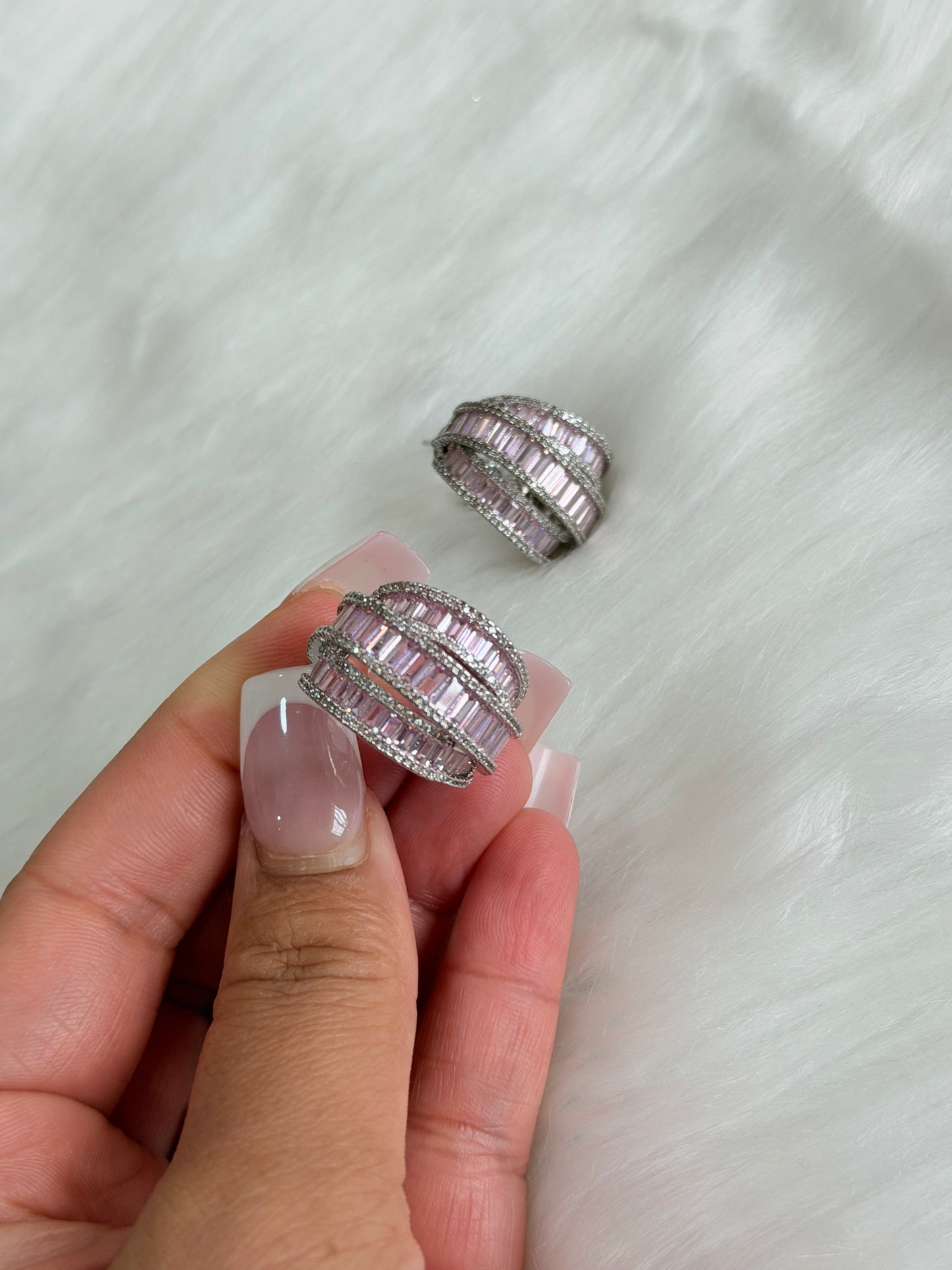 Exclusive hoops (VVS CLARITY )