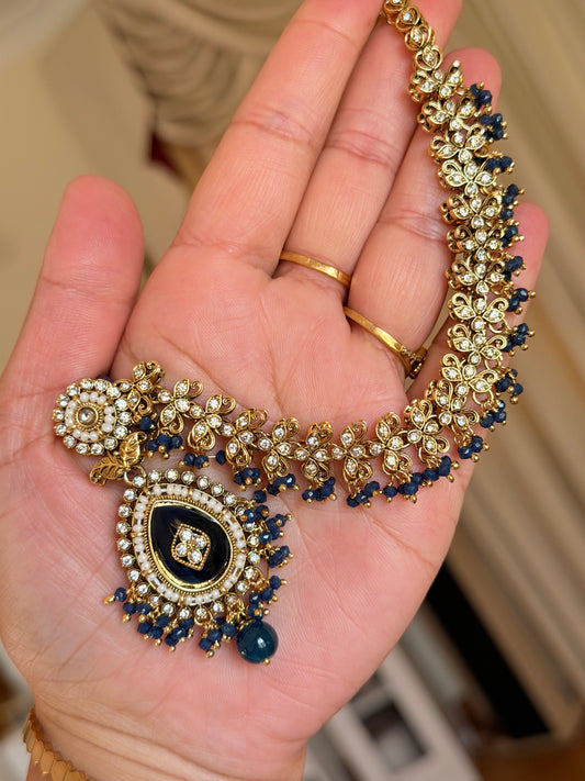 Kundan earrings with sehare