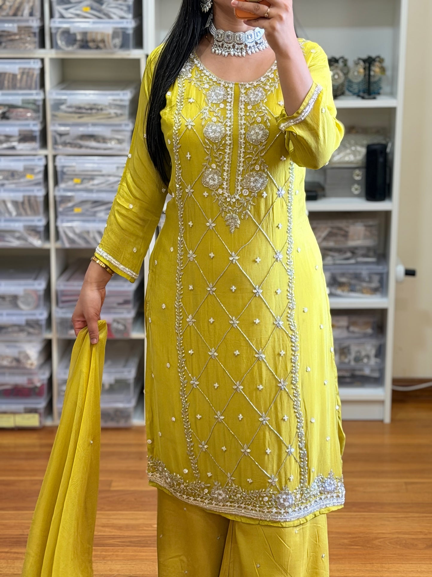 Pure chinon with heavy handwork suit