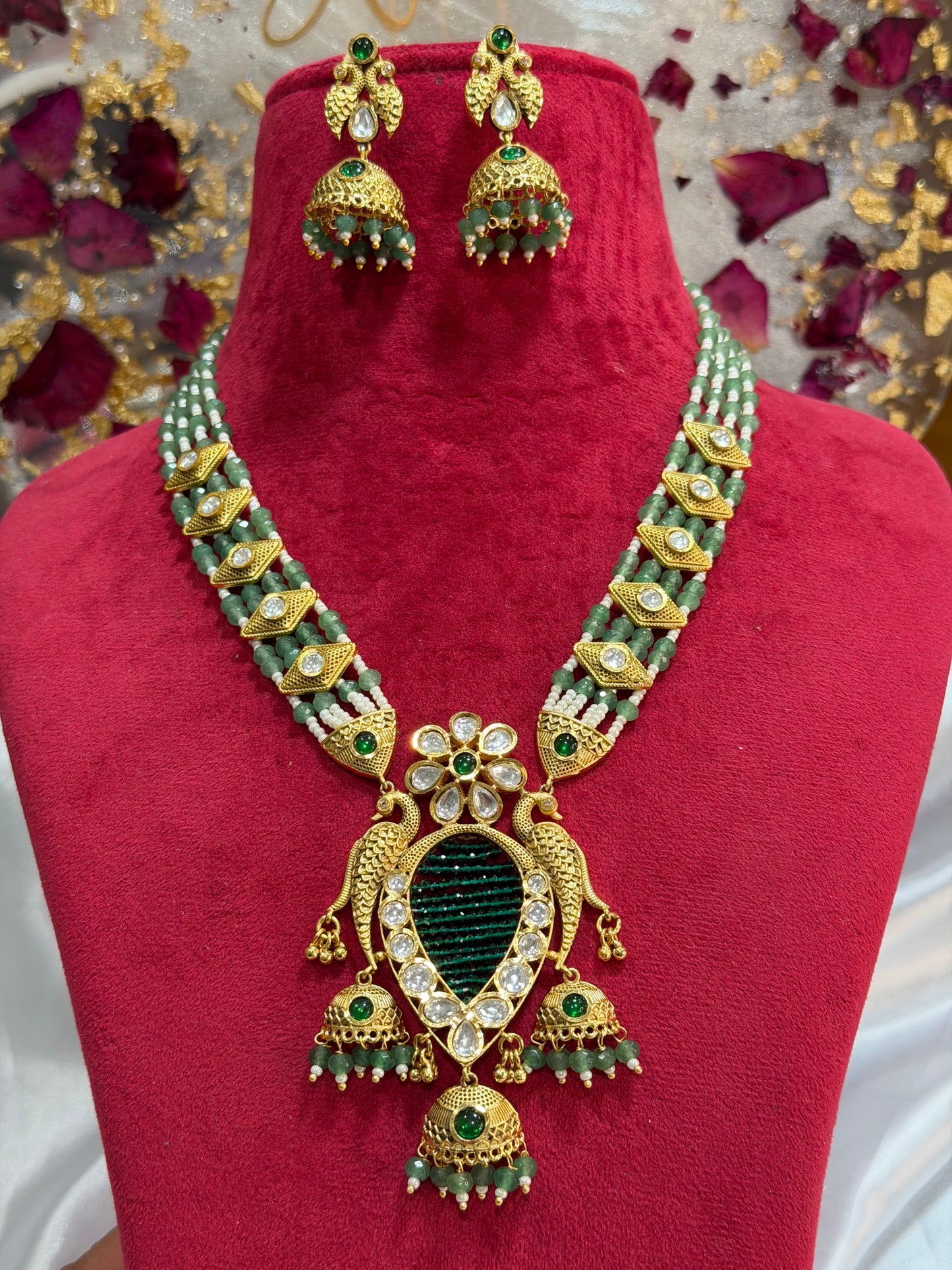 Premium tyani inspired necklace set