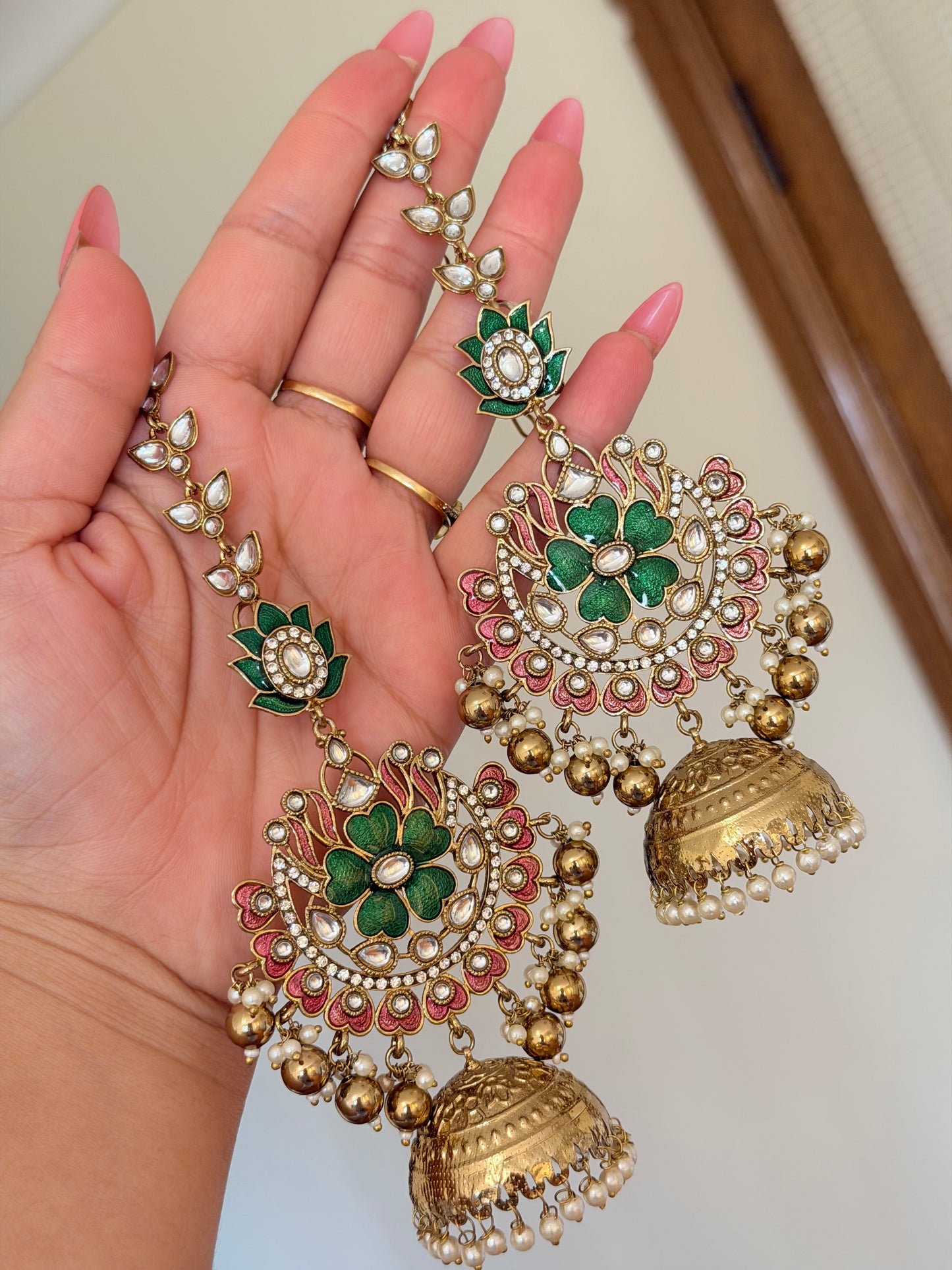 Kundan Jhumka with Detachable Sahara