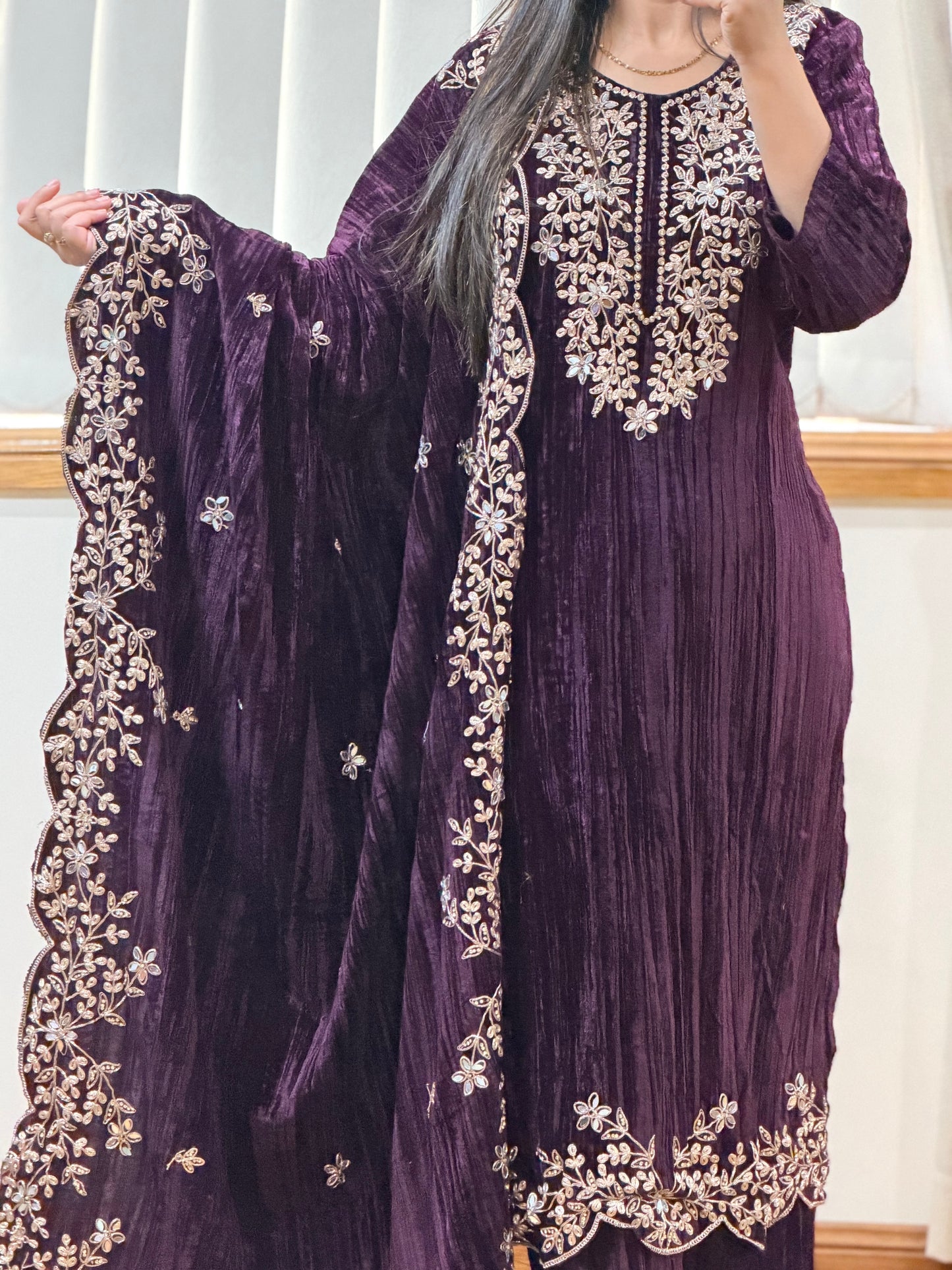 Wrinkled Velvet Suit(Plum shade)