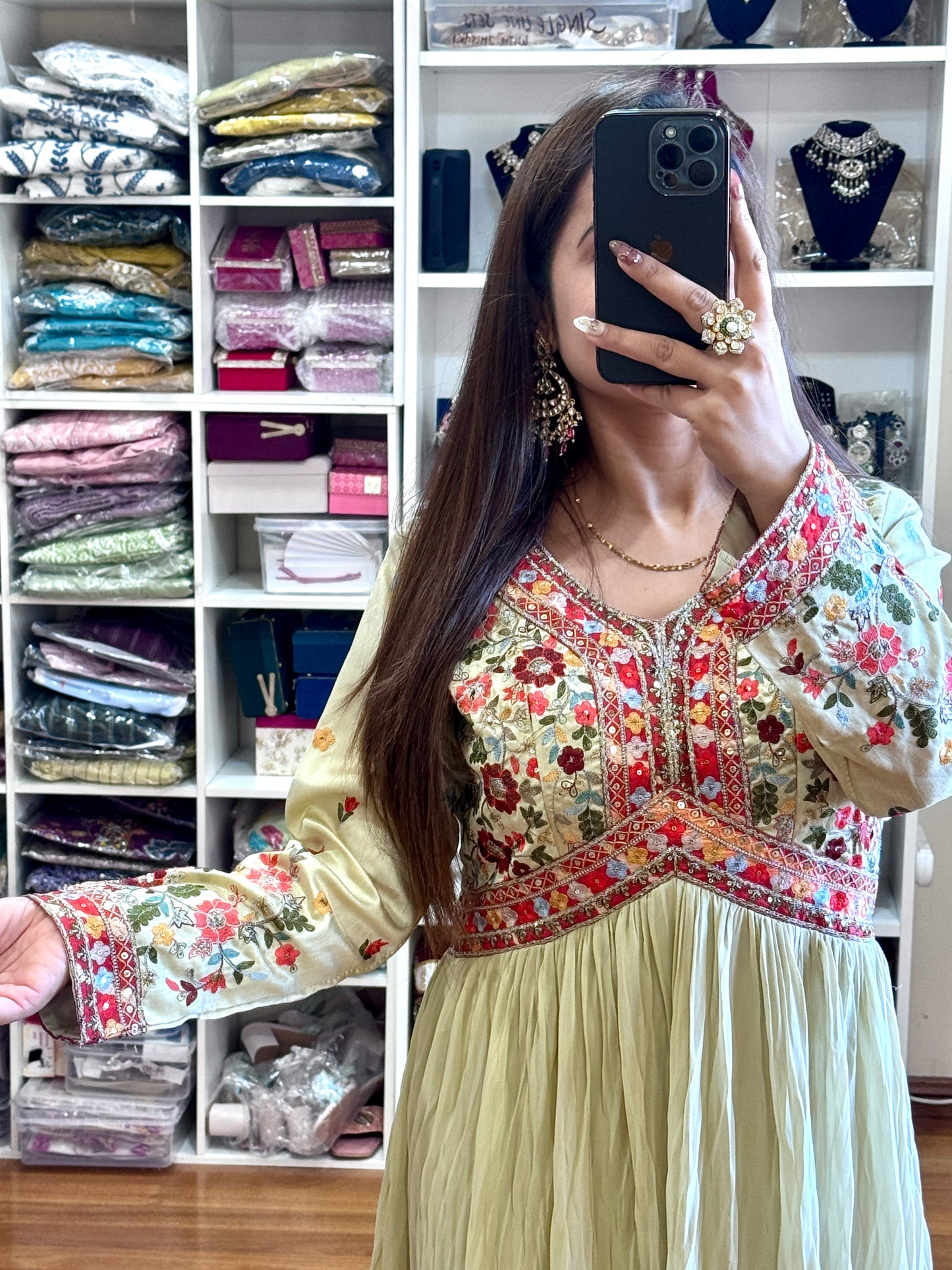 PREMIUM SILK ANARKALI(Free size stitch)