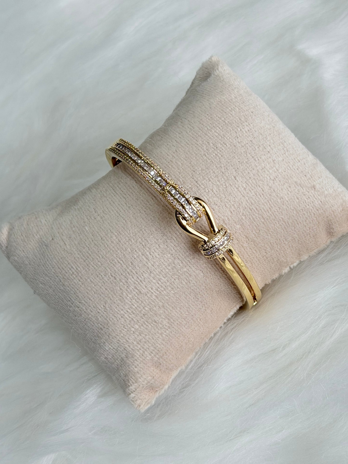 Exclusive bracelet with VVS clarity