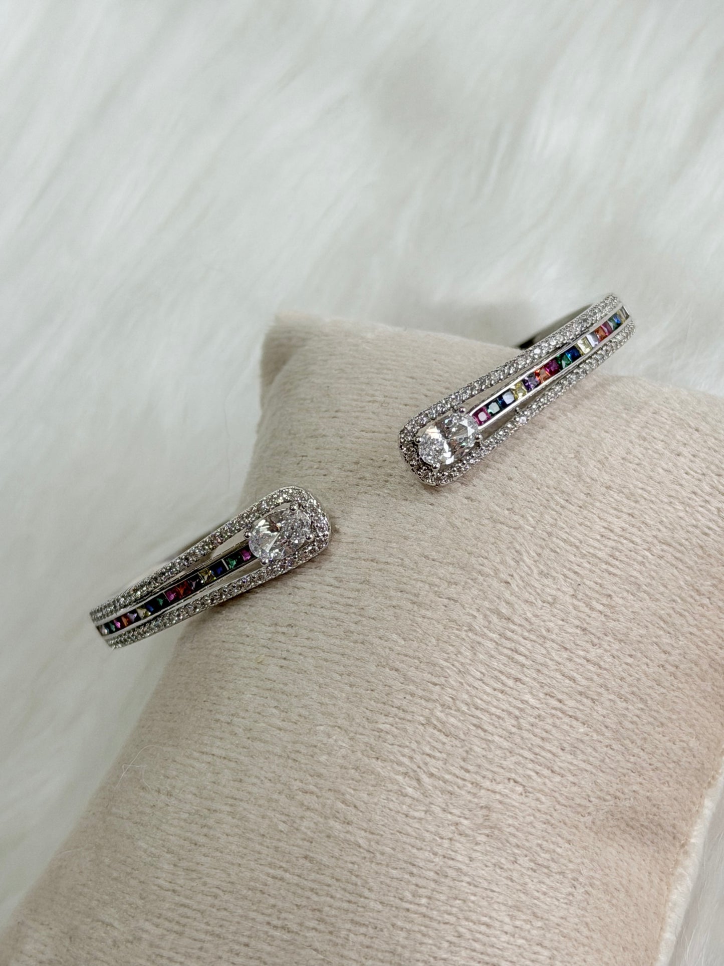 Exclusive bracelet with VVS clarity