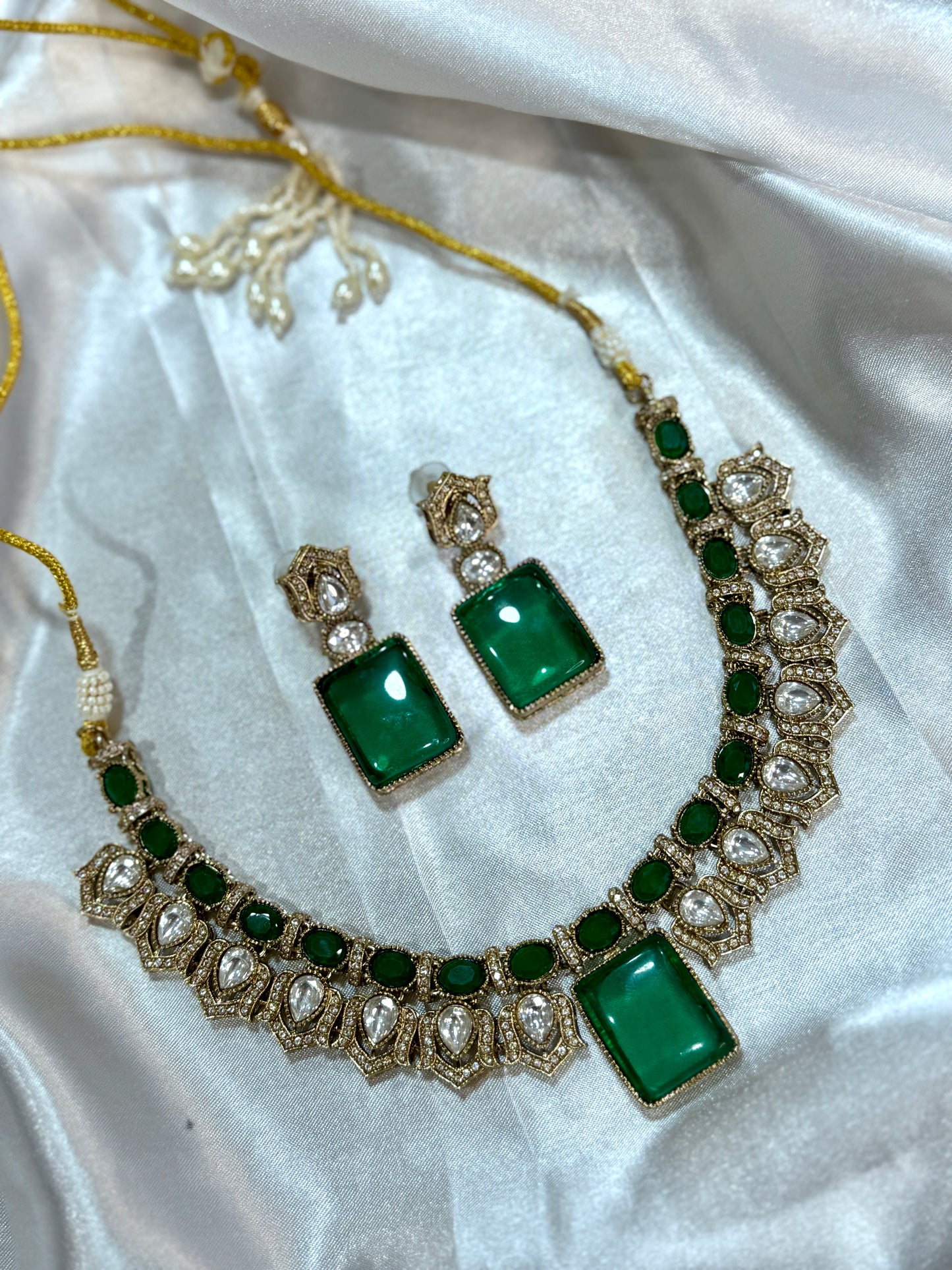 Premium kundan necklace set