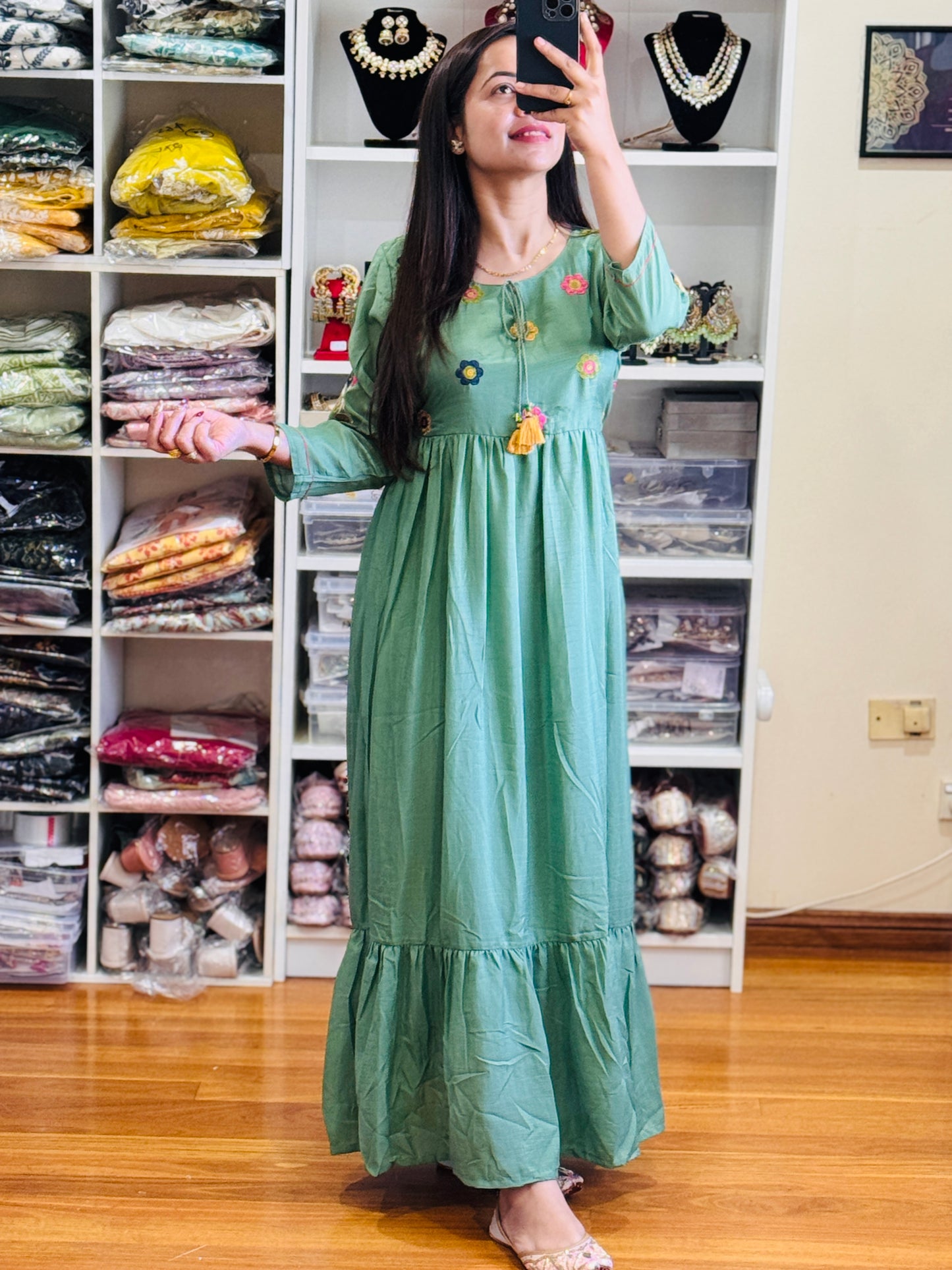 Maxi dress ( FREE SIZE)