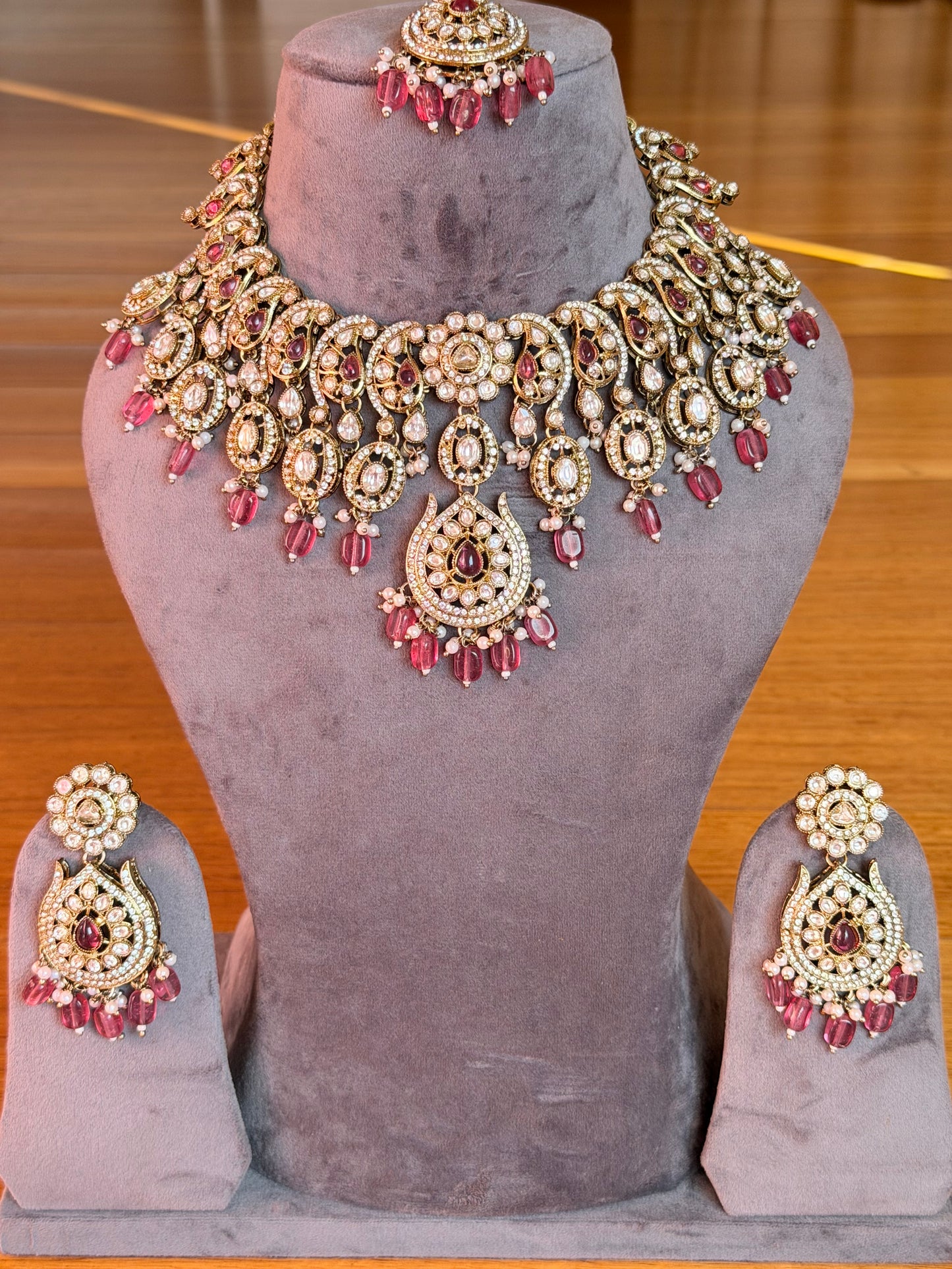 Kundan necklace set