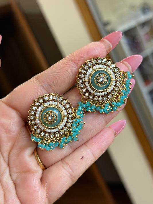 Kundan studs( Baby blue)