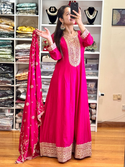 PREMIUM SILK ANARKALI(Free size stitch)