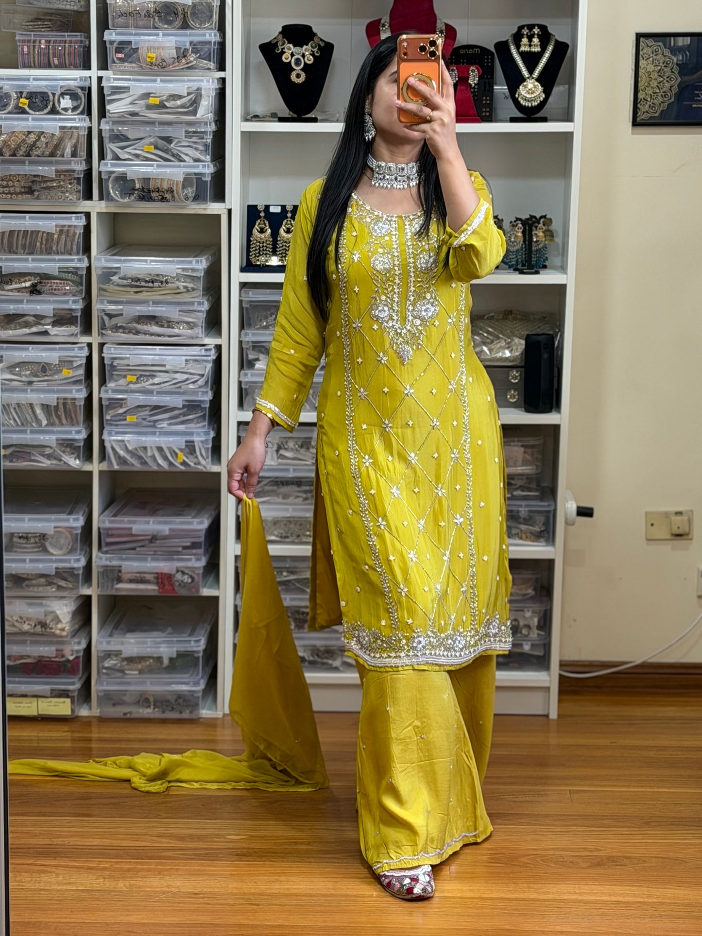 Pure chinon with heavy handwork suit