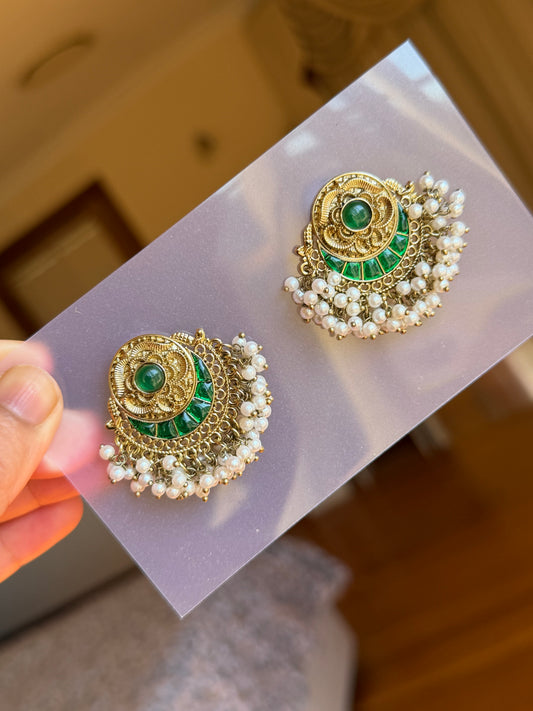 Kundan stud earrings