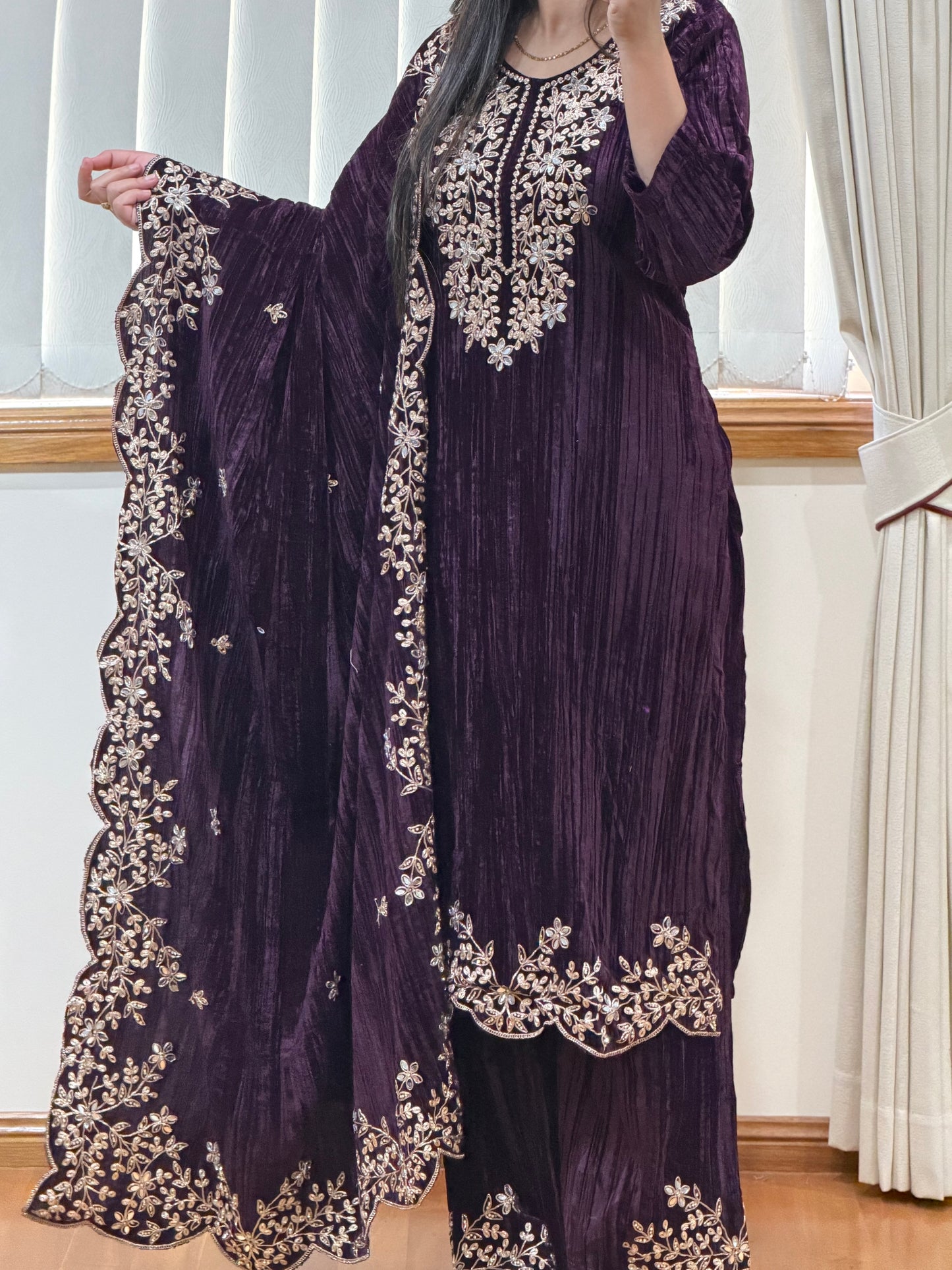 Wrinkled Velvet Suit(Plum shade)
