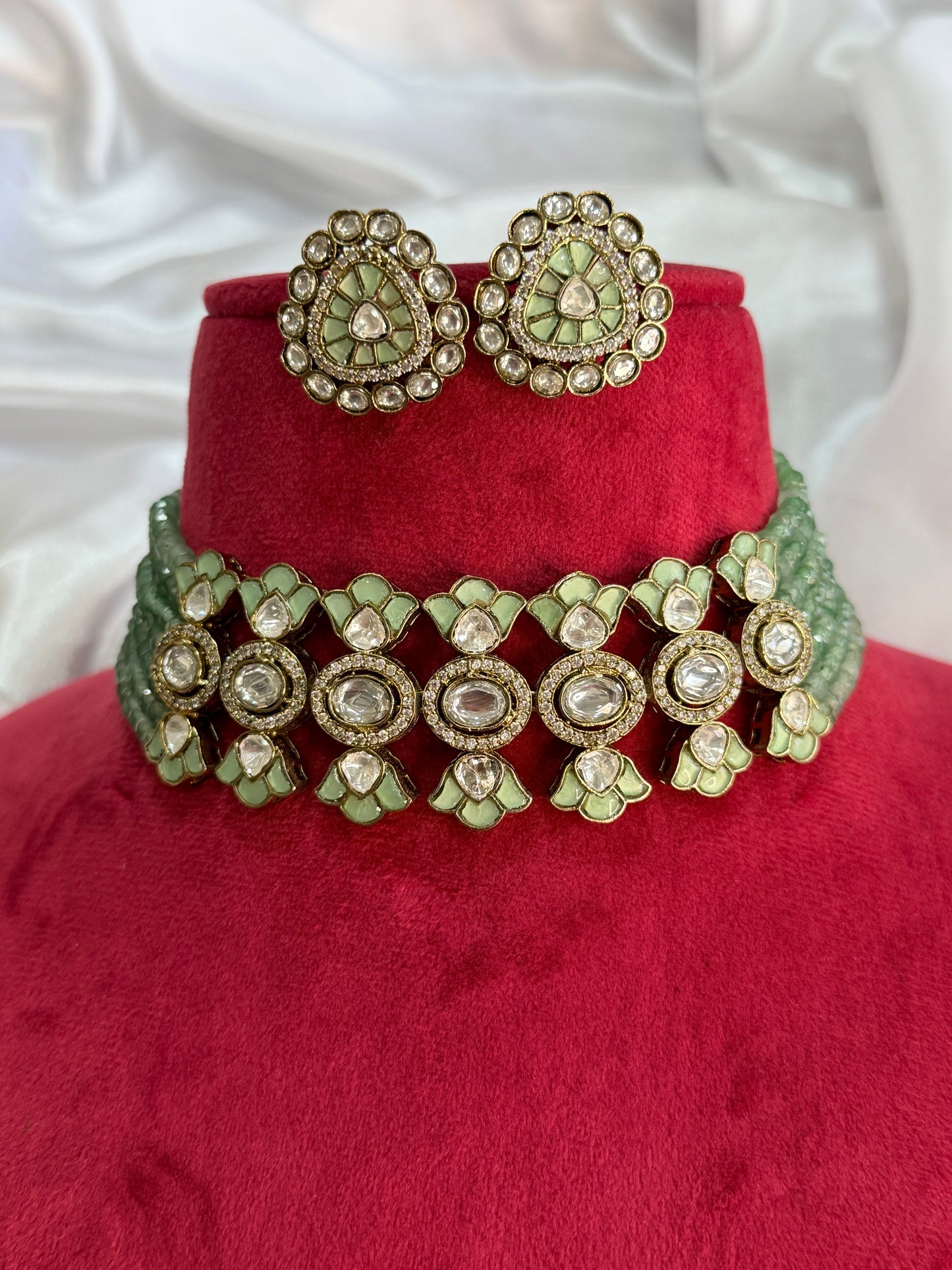 Premium kundan chokar set