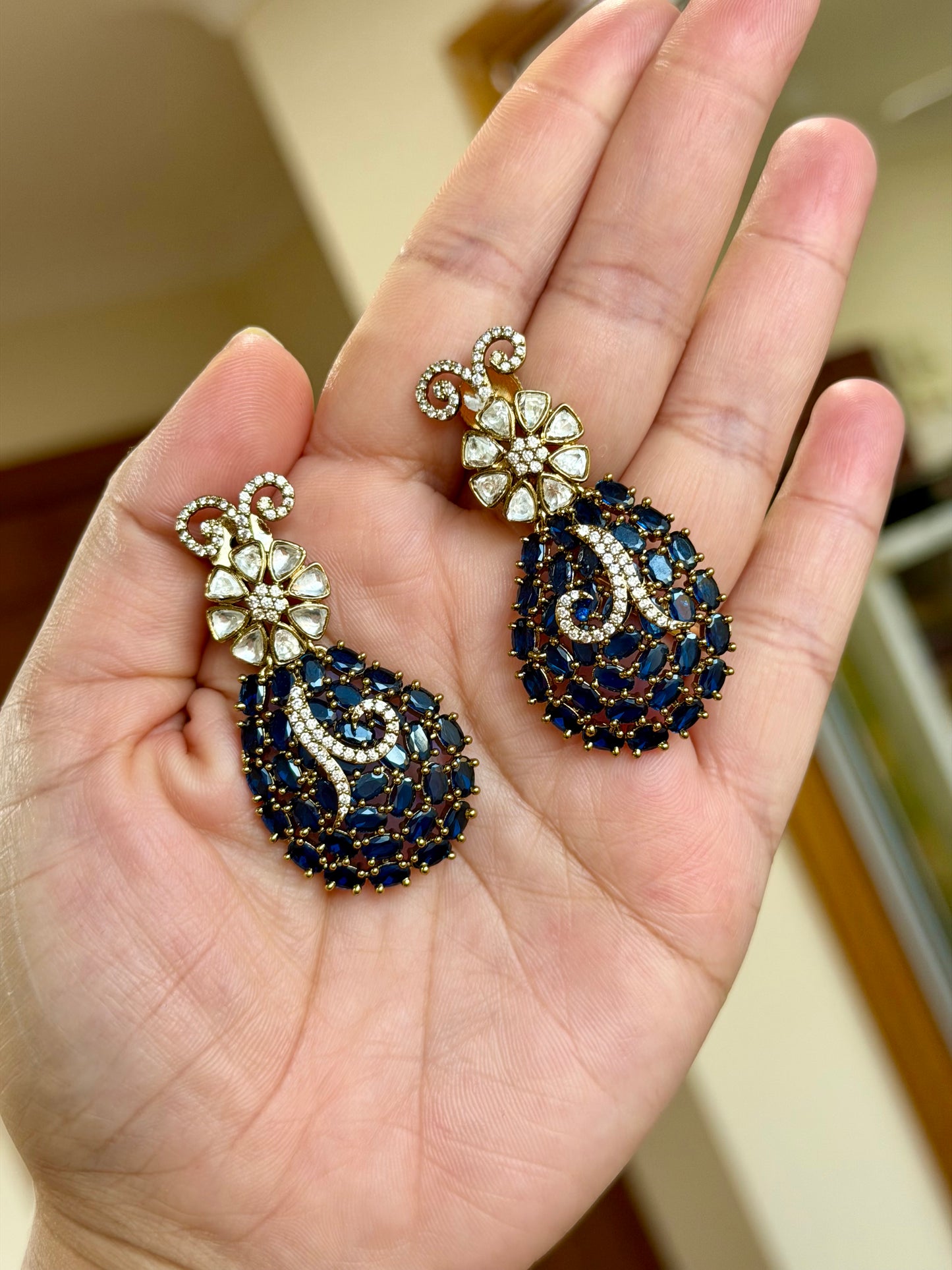 Premium earrings (Blue)