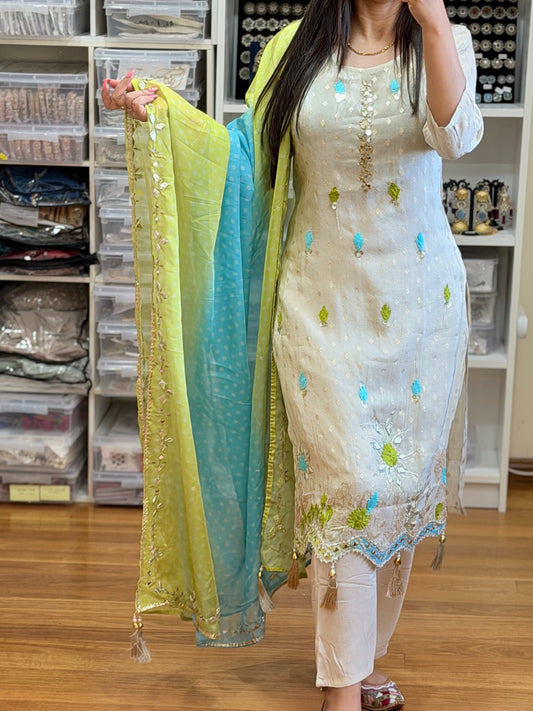 Elegant Handcrafted Shimar Jacquard Suit Set