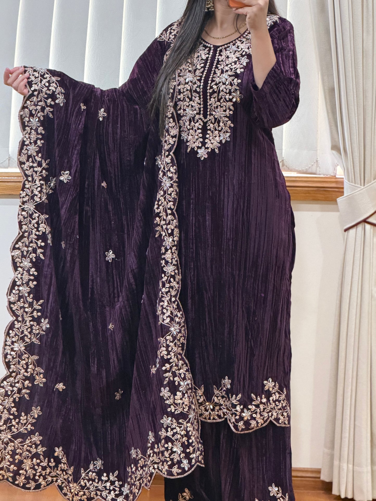 Wrinkled Velvet Suit(Plum shade)