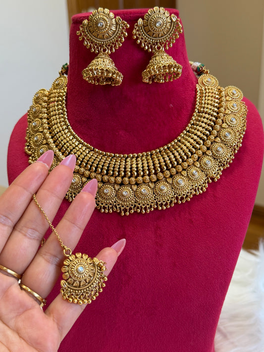 Premium gold look necklace set