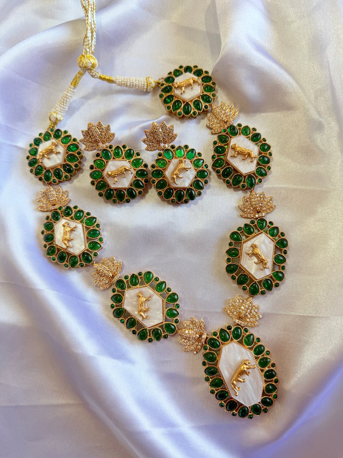 Premium sabyasachi inspired necklace set