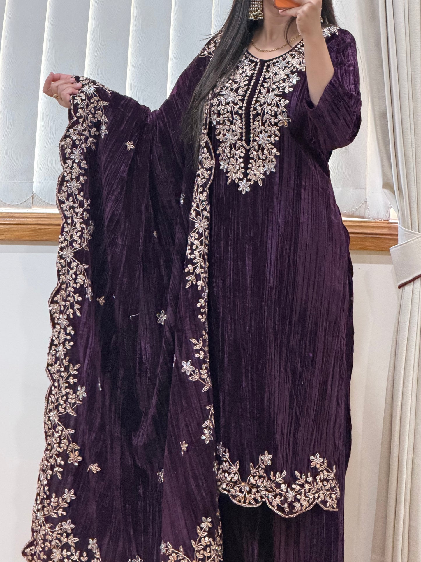 Wrinkled Velvet Suit(Plum shade)