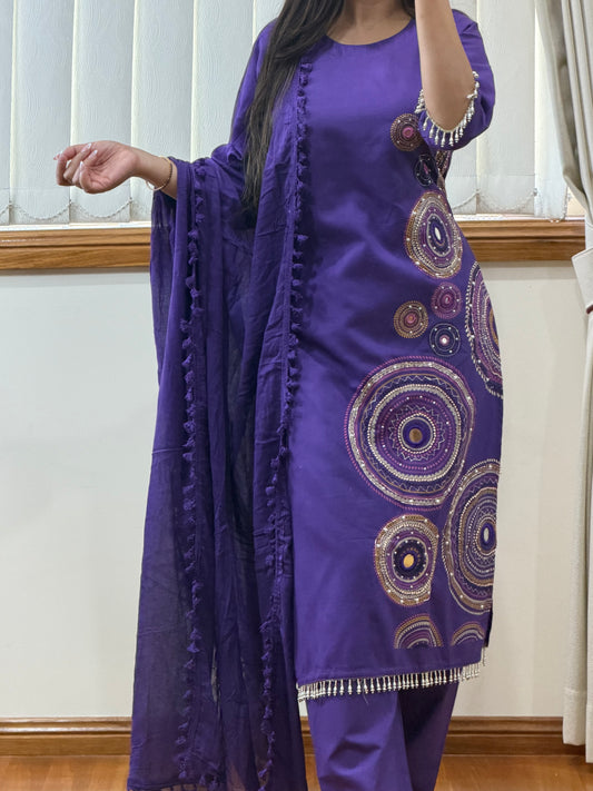 Cotton suit with original mirror eork