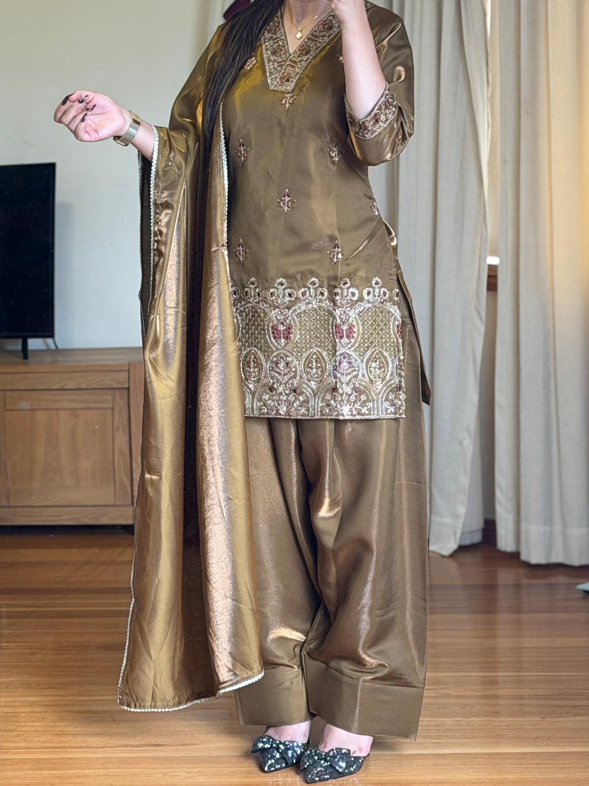 Premium Glass Roman Embroidered Farshi Salwar Suit