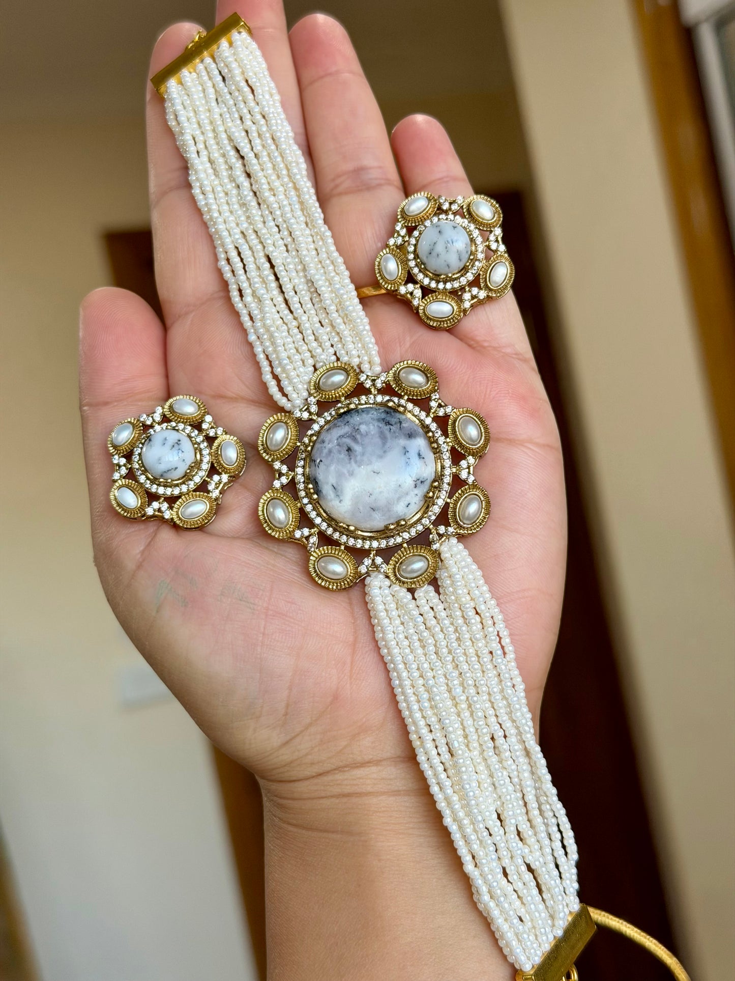 Premium kundan chokar set