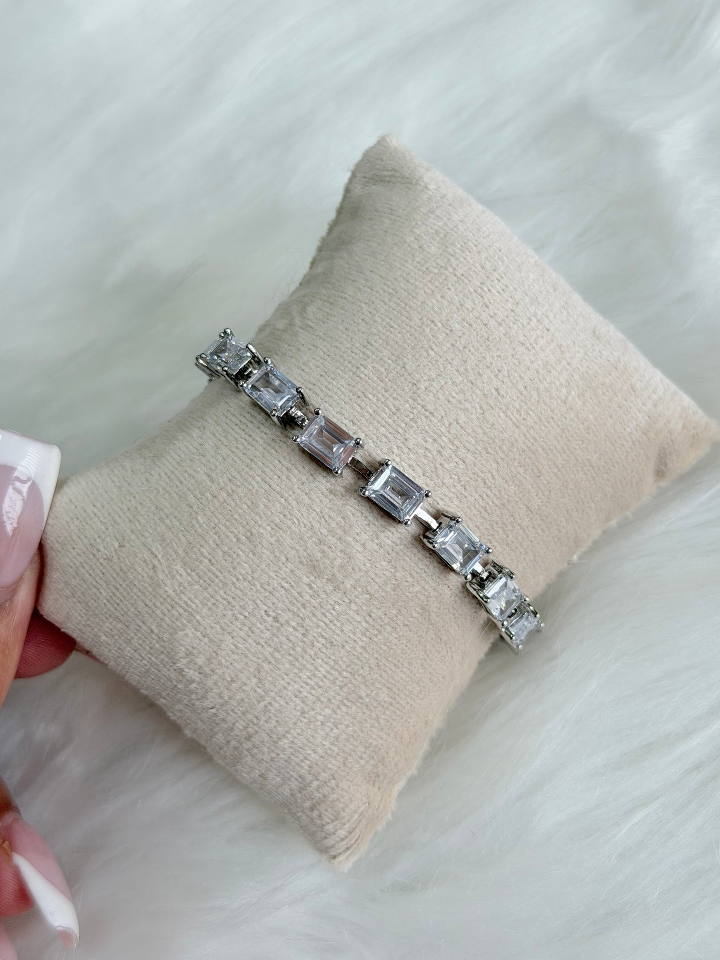 Exclusive bracelet with VVS clarity