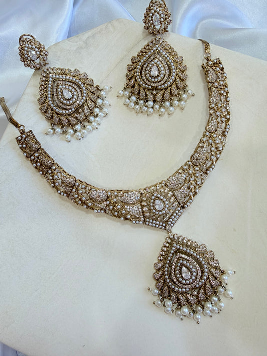 Premium Ad necklace set
