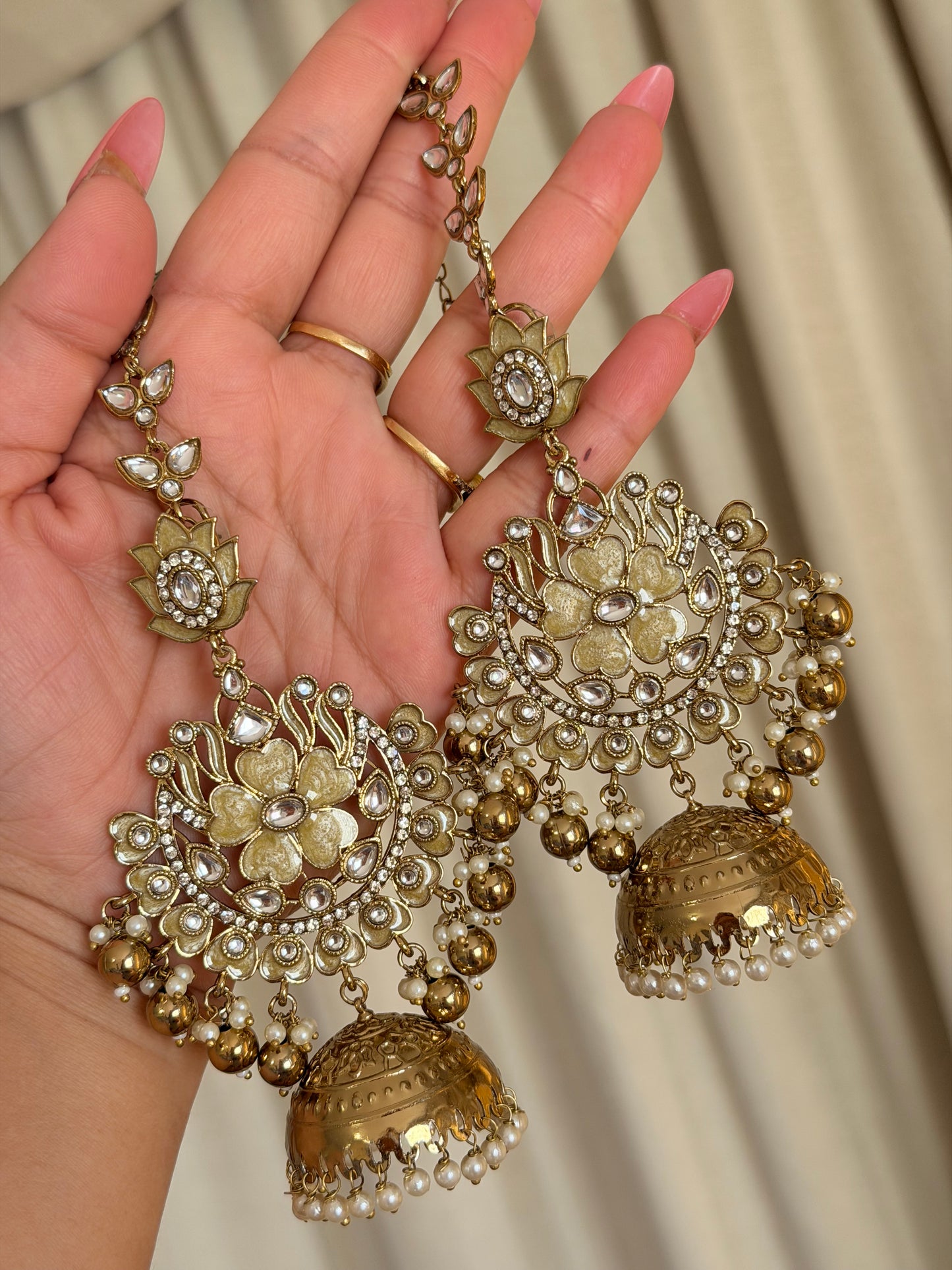 Kundan Jhumka with Detachable Sahara