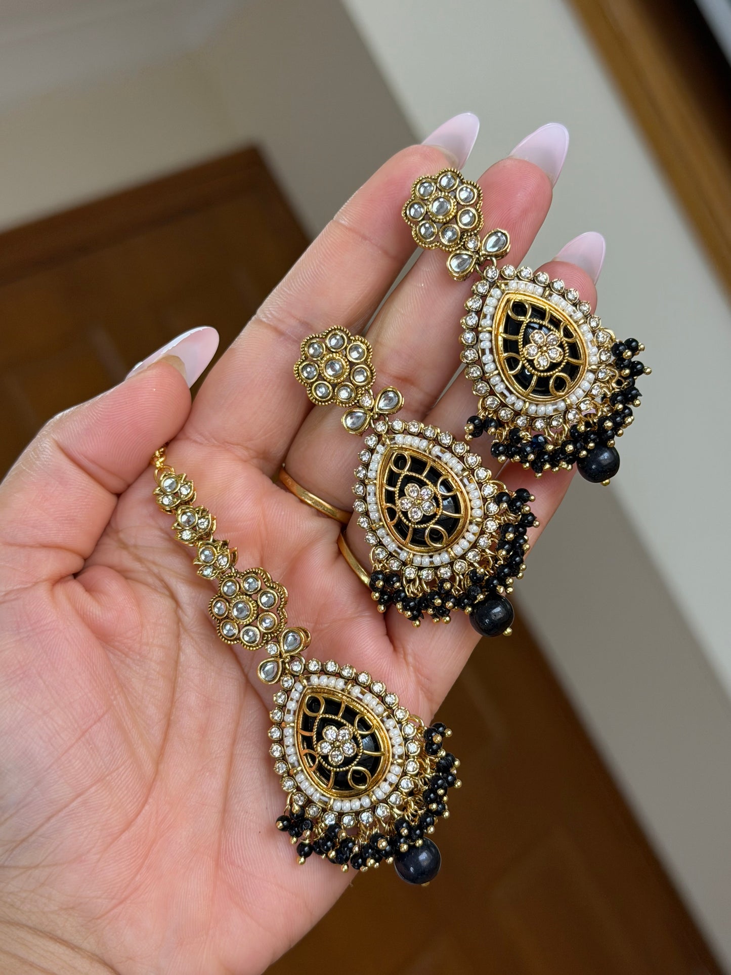 Kundan earrings