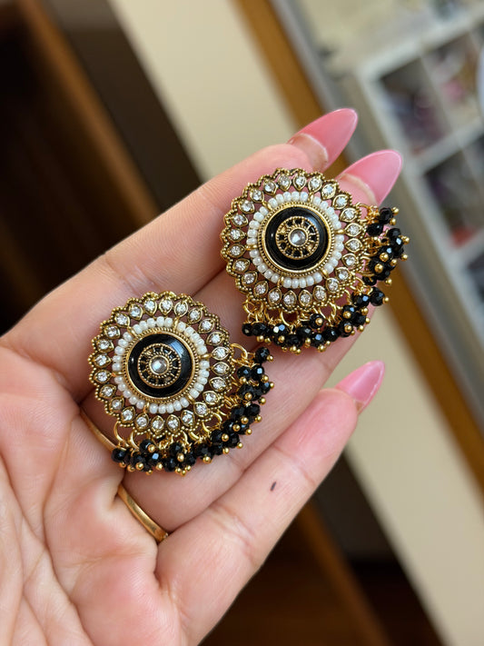 Kundan studs( Black)