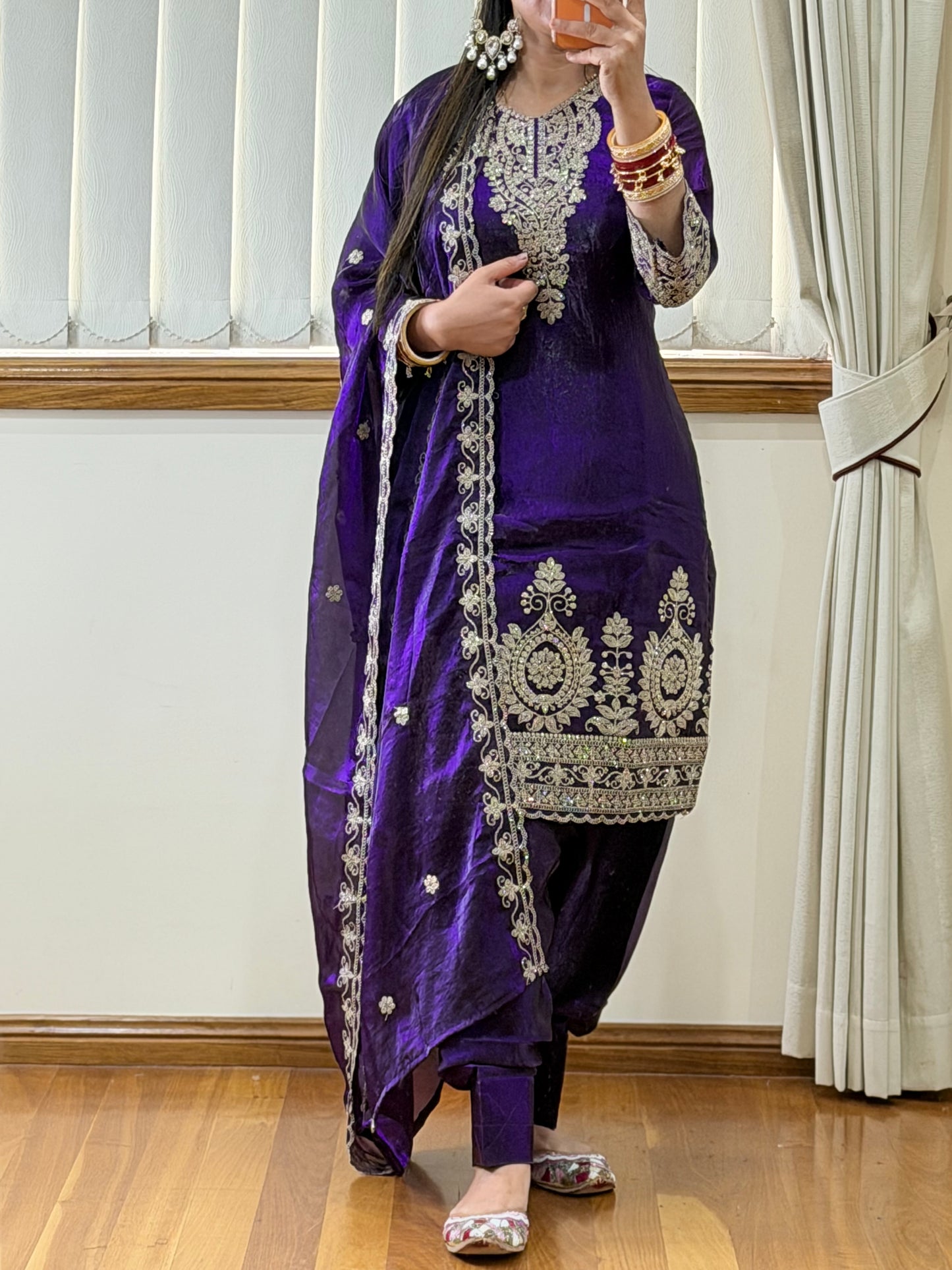 Traditional Farshi Glam
