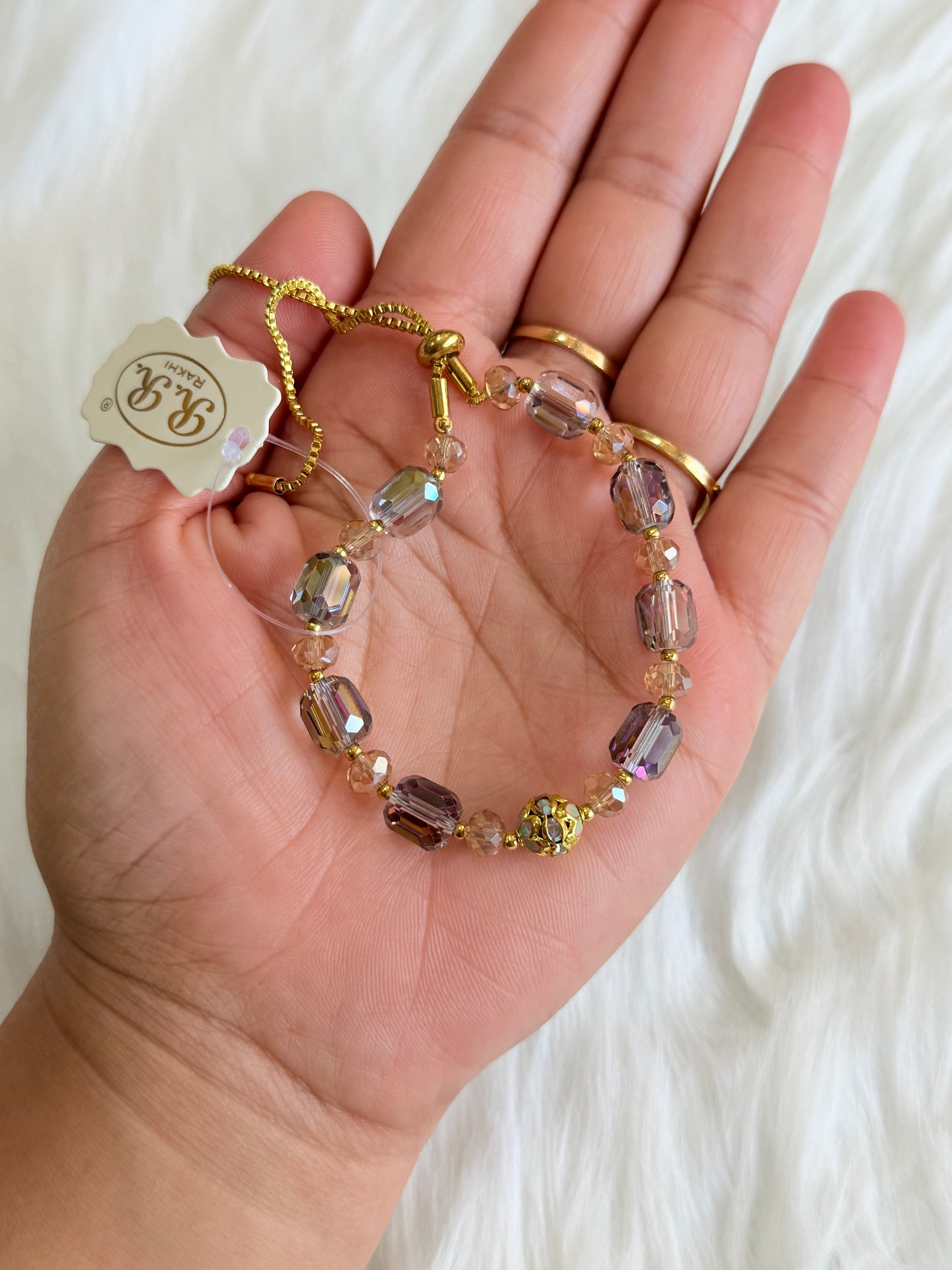 Adjustable bracelet