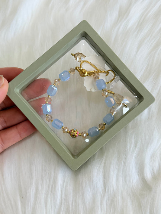 Adjustable bracelet