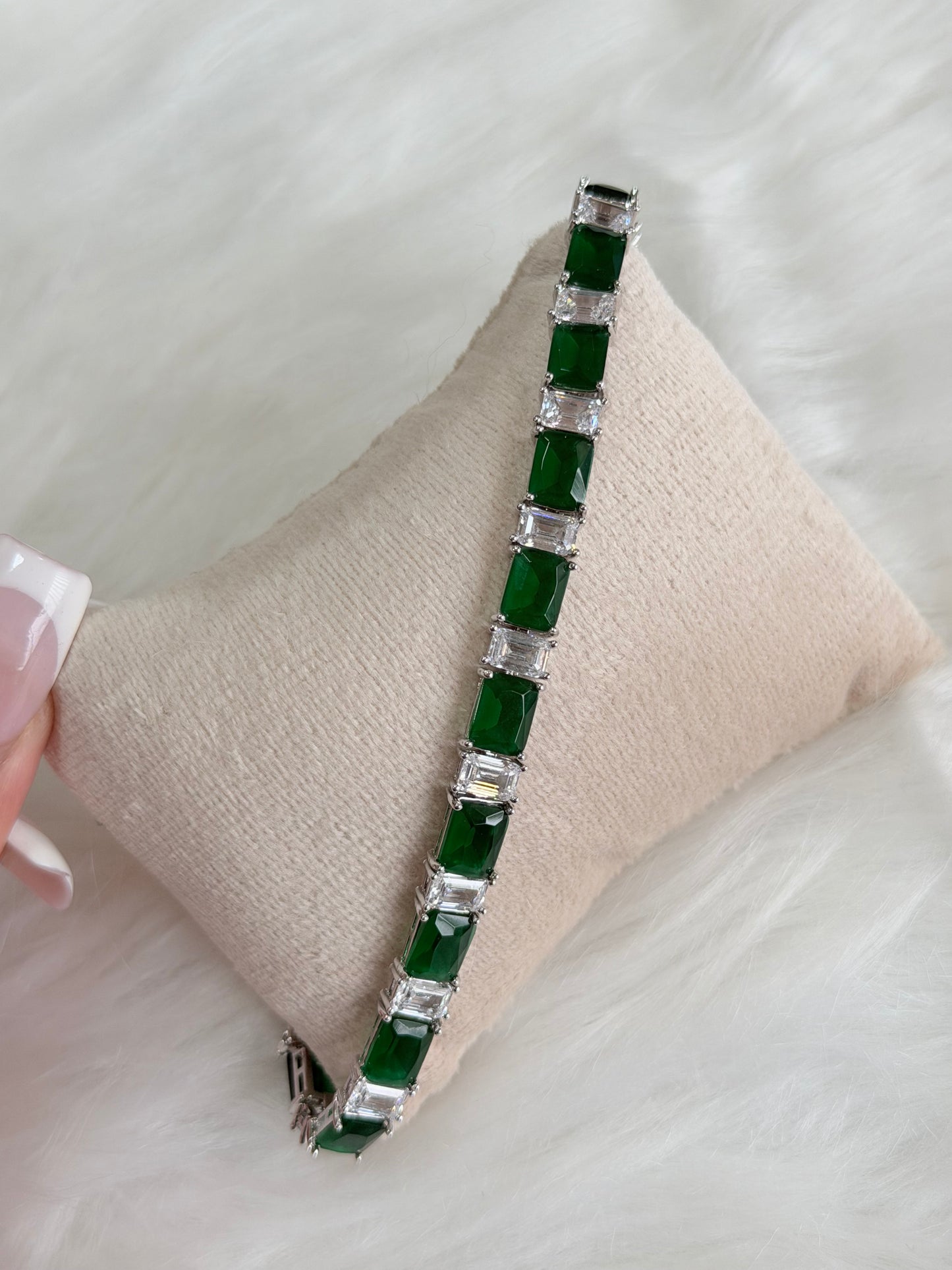 Exclusive bracelet with VVS clarity
