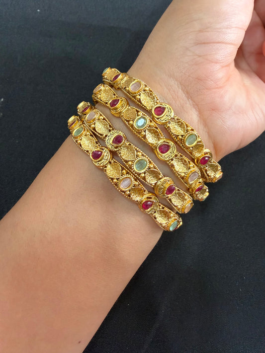 Premium bangles set