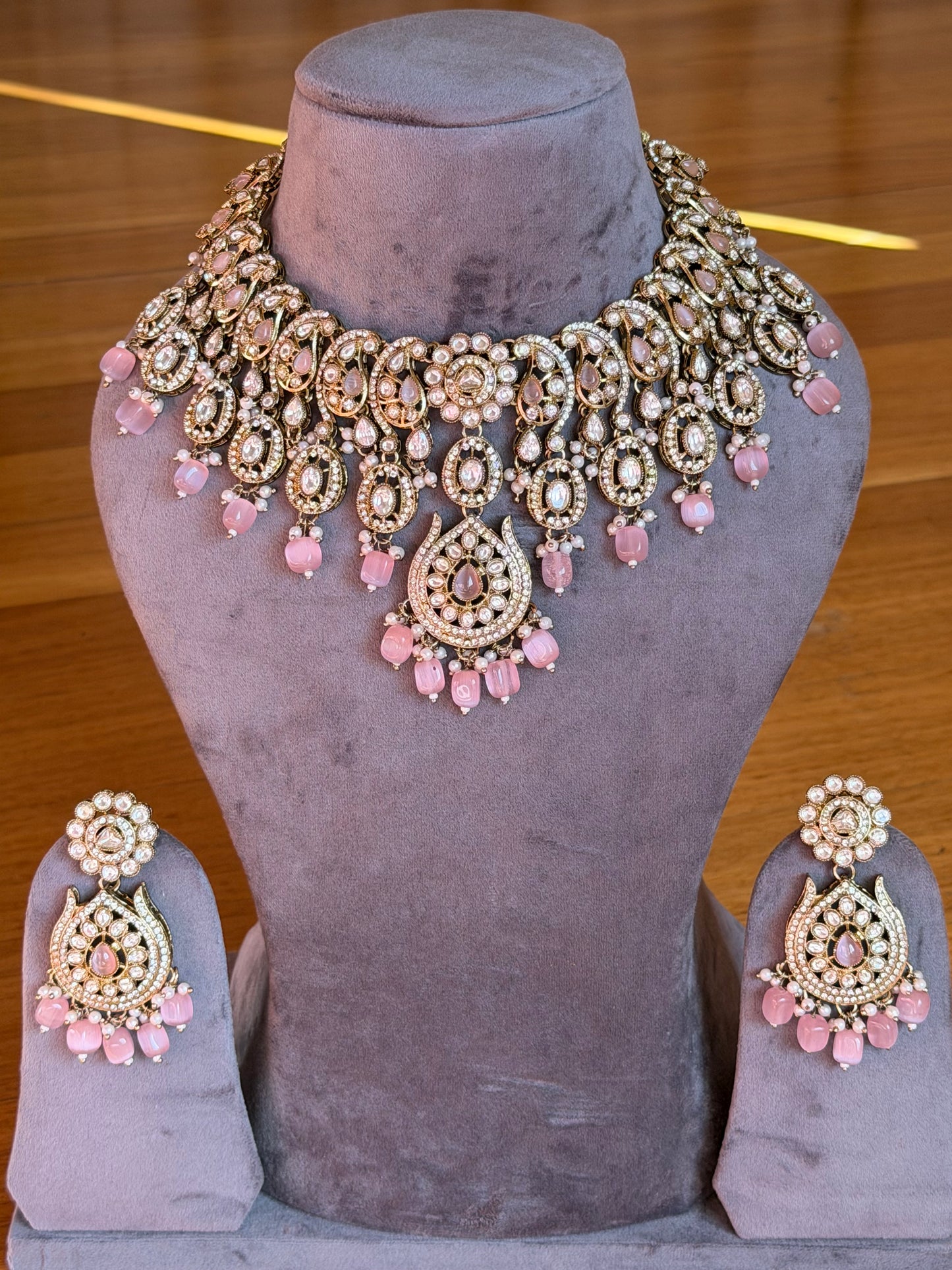 Kundan necklace set