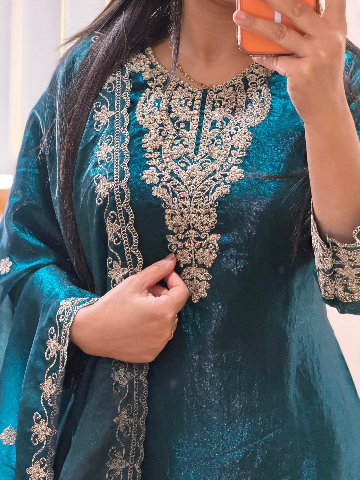 Traditional Farshi Glam