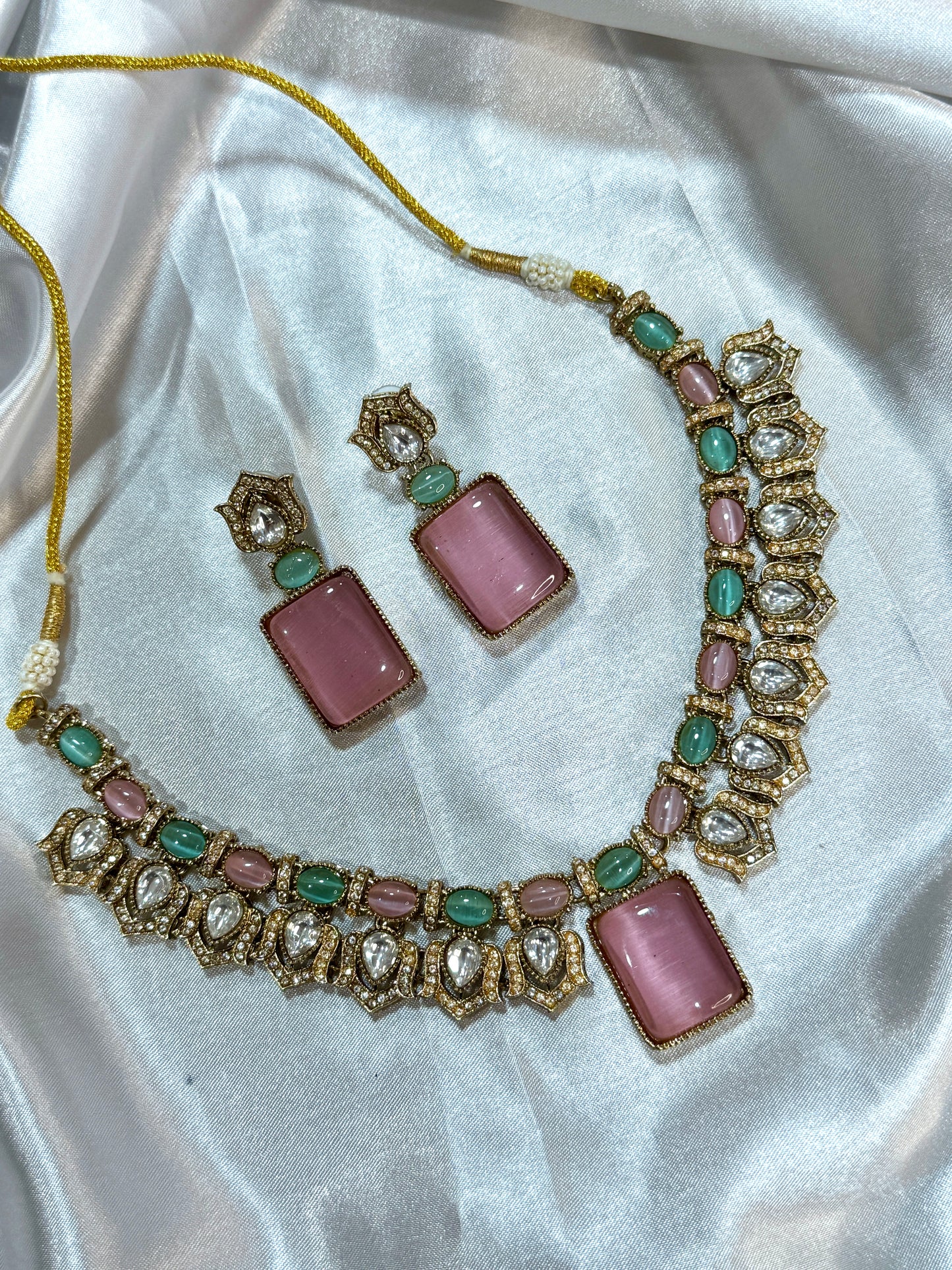 Premium kundan necklace set