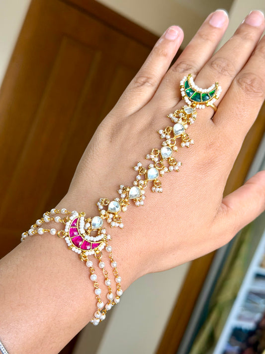 Hand accessories in pachi kundan