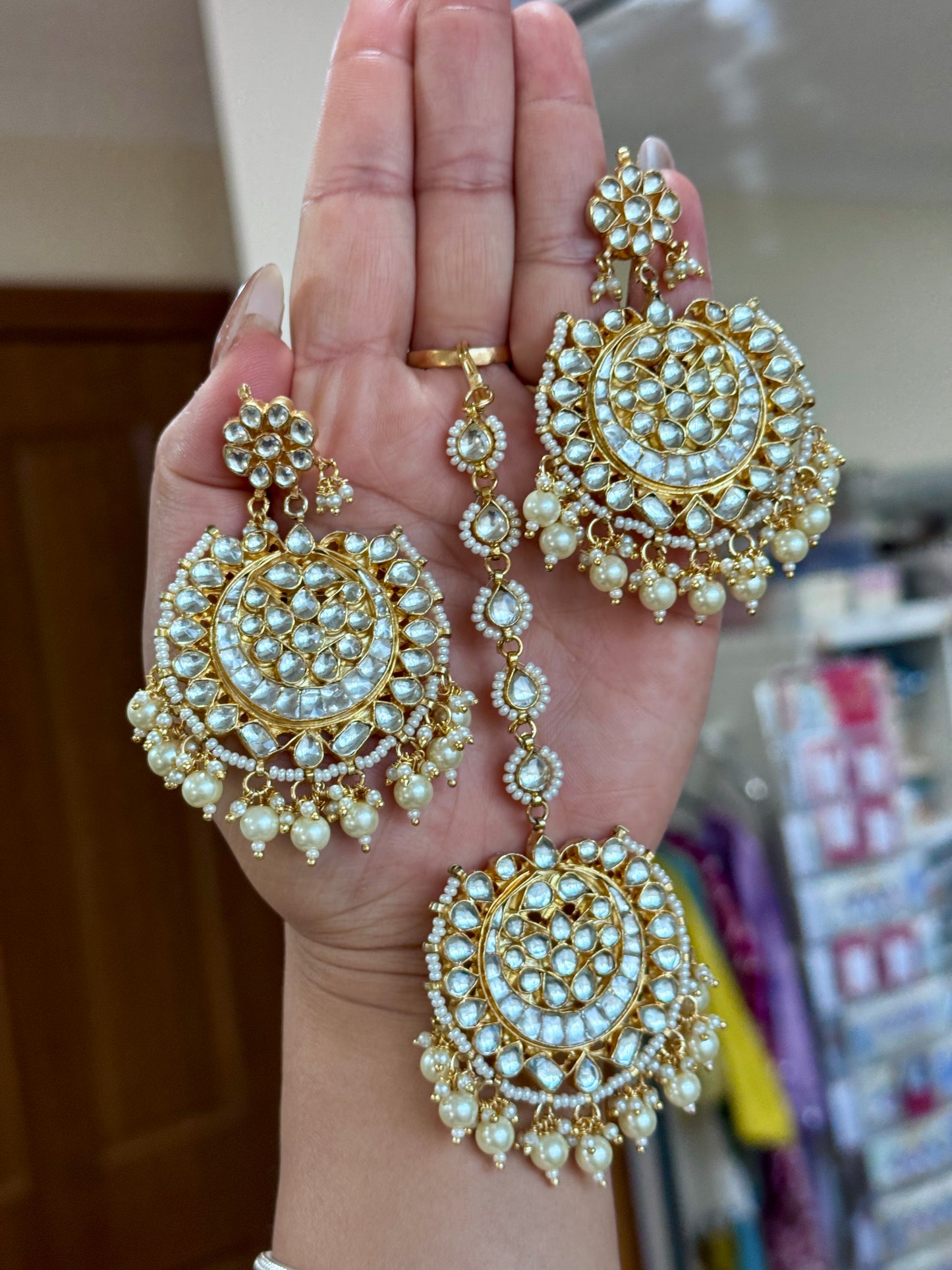 Pachi kundan earrings tikka set