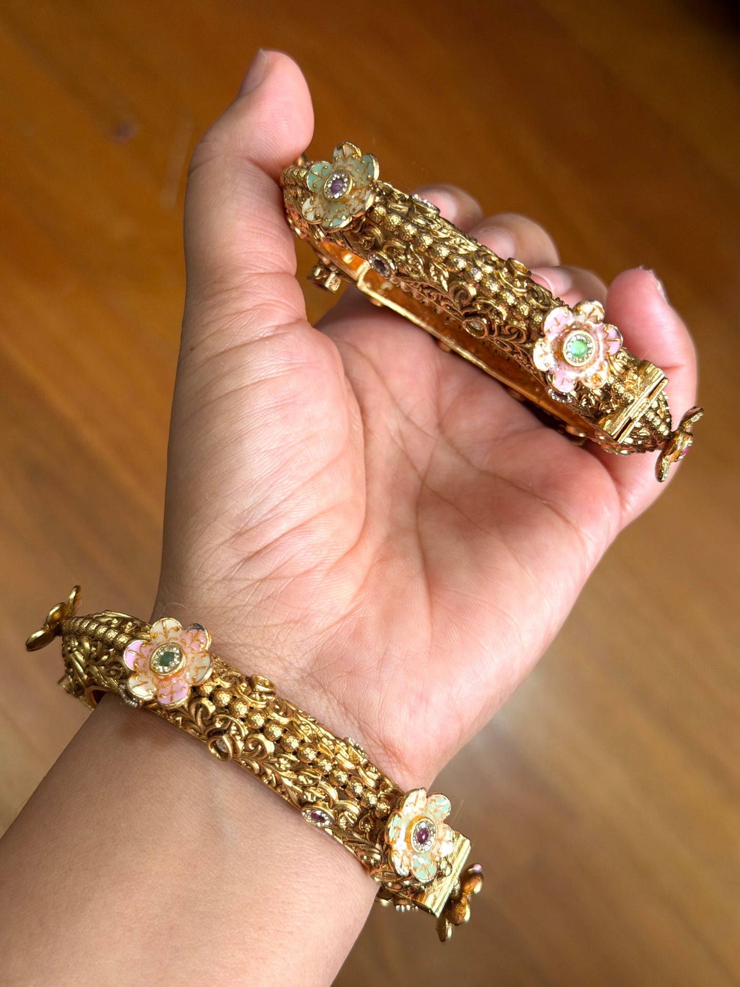 Premium Gold look openable kangan